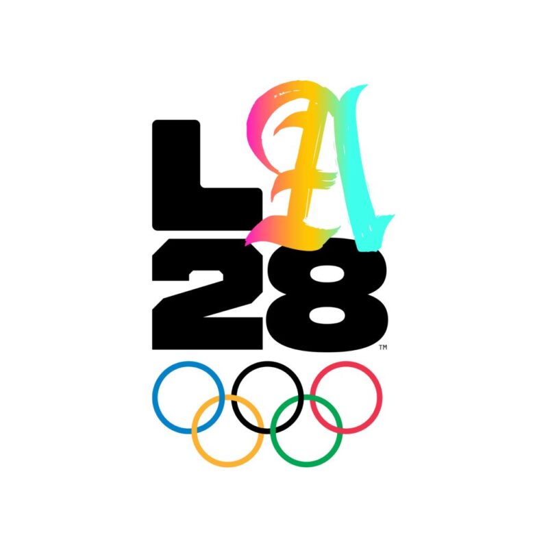 Need a reliable Los Angeles airport transfer? Our professional transportation service covers LAX (Los Angeles International Airport), Hollywood Burbank Airport (BUR), Long Beach Airport (LGB), John Wayne Airport (SNA), and Ontario International Airport (ONT). We ensure you arrive at your destination on time, comfortably, and stress-free.